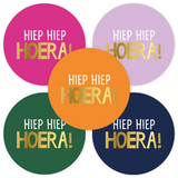 Sluitstickers hiep hiep hoera - 10 stuks